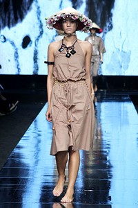 Felicia Budi Noda Sejarah. Jakarta Fashion Week 2012 at Pacific Place Ground Floor. Jakarta. [Foto: Mohammad Abduh/Wolipop]