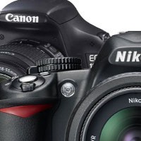 Canon Menang Awet, Nikon Menang Fitur
