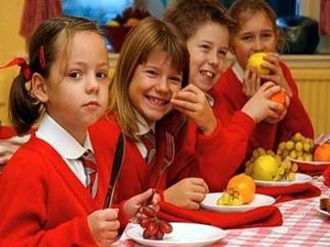 Nutrisi yang Wajib Ada Dalam Makanan si Kecil