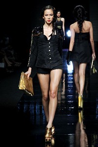 Inka Fesca. Jakarta Fashion Week 2012 at Pacific Place Ground Floor. Jakarta. [Foto: Mohammad Abduh/Wolipop]