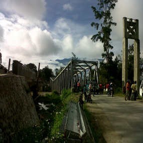 Jembatan Pikhe yang Ambles 2 Meter Hubungkan Kota Wamena dan Puncakjaya