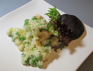 Green Peas and Shrimp Tempura with Curry Salt