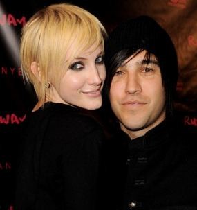 Ashlee Simpson & Pete Wentz Akhirnya Resmi Cerai