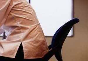 Kifosis, Punggung Sangat Bungkuk Lebih Dari 50 Derajat