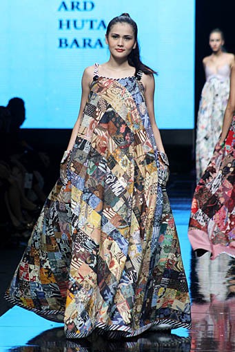 Edward Hutabarat Reflection BRI Present LPM Graduates by Fashion Council, Pacific Place Ground Floor Jakarta Fashion Week 2012. (Photo by Mohammad Abduh/Wolipop)