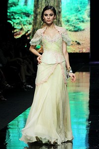 Ferry Sunarto Precious Grace. BRI Present LPM Graduates by Fashion Council. Jakarta Fashion Week 2012 at Pacific Place Ground Floor. [Foto: Mohammad Abduh/Wolipop]