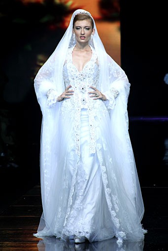 Ferry Sunarto Precious Grace. BRI Present LPM Graduates by Fashion Council. Jakarta Fashion Week 2012 at Pacific Place Ground Floor. [Foto: Mohammad Abduh/Wolipop]