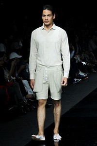 Jeffry Tan Fleur Blanche BRI Present LPM Graduates by Fashion Council. Jakarta Fashion Week 2012 at Pacific Place Ground Floor. Jakarta. [Foto: Mohammad Abduh/Wolipop]