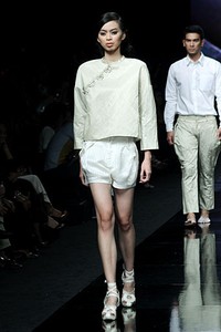 Jeffry Tan Fleur Blanche BRI Present LPM Graduates by Fashion Council. Jakarta Fashion Week 2012 at Pacific Place Ground Floor. Jakarta. [Foto: Mohammad Abduh/Wolipop]