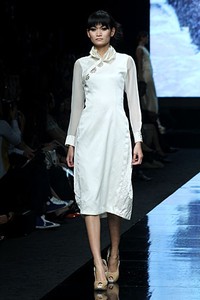 Jeffry Tan Fleur Blanche BRI Present LPM Graduates by Fashion Council. Jakarta Fashion Week 2012 at Pacific Place Ground Floor. Jakarta. [Foto: Mohammad Abduh/Wolipop]