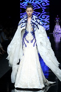 Albert Yanuar Magnificent Cloudy BRI Present LPM Graduates by Fashion Council. Jakarta Fashion Week 2012 at Pacific Place Ground Floor. Jakarta.[Foto: Mohammad Abduh/Wolipop]