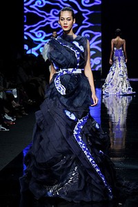 Albert Yanuar Magnificent Cloudy BRI Present LPM Graduates by Fashion Council. Jakarta Fashion Week 2012 at Pacific Place Ground Floor. Jakarta.[Foto: Mohammad Abduh/Wolipop]