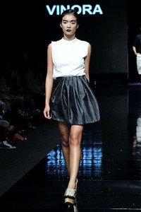 Vinora Dont Ask Me About The Theme, Ask me About The Inspiration. BRI Present LPM Graduates by Fashion Council. Jakarta Fashion Week 2012 at Pacific Place Ground Floor. Jakarta. [Foto: Mohammad Abduh/Wolipop]