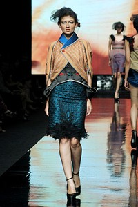 Kursien Karzai Philosophy of Baduy. BRI Present LPM Graduates by Fashion Council. Jakarta Fashion Week 2012 at Pacific Place Ground Floor. Jakarta. [Foto: Mohammad Abduh/Wolipop]