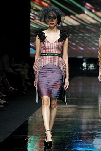 Kursien Karzai Philosophy of Baduy. BRI Present LPM Graduates by Fashion Council. Jakarta Fashion Week 2012 at Pacific Place Ground Floor. Jakarta. [Foto: Mohammad Abduh/Wolipop]