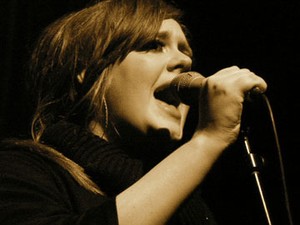 Dua Album Adele Jadi yang Terlaris di Dunia Tahun 2011