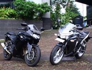 Efek Banjir, Motor Sport Tiarap