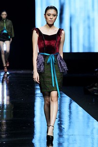 Kursien Karzai LPM Lomba Perancang Mode 2011. Jakarta Fashion Week 2012 at Pacific Place Ground Floor. Jakarta. [Foto: Mohammad Abduh/Wolipop]