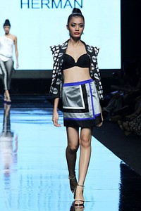 Friederich Herman Perspective Lomba Perancang Mode 2011. Jakarta Fashion Week 2012 at Pacific Place Ground Floor. Jakarta. [Foto: Mohammad Abduh/Wolipop]