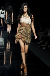 Bethania Agustha Havoc Claire. Lomba Perancang Mode 2011. Jakarta Fashion Week 2012 at Pacific Place Ground Floor. Jakarta. [Foto: Mohammad Abduh/Wolipop]