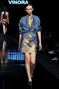 Vinora. LPM [Lomba Perancang Mode 2011].  Jakarta Fashion Week 2012 at Pacific Place Ground Floor. Jakarta. [Foto: Mohammad Abduh/Wolipop]