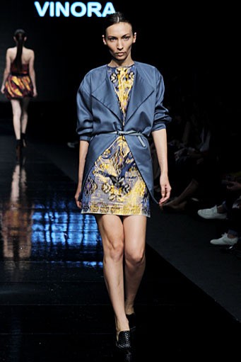 Vinora. LPM [Lomba Perancang Mode 2011].  Jakarta Fashion Week 2012 at Pacific Place Ground Floor. Jakarta. [Foto: Mohammad Abduh/Wolipop]