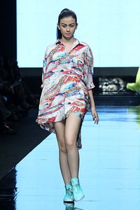 Kleting Titis Wigati for mazda2 Stylish. Jakarta Fashion Week 2012 at Pacific Place Ground Floor. Jakarta. [Foto: Mohammad Abduh/Wolipop]