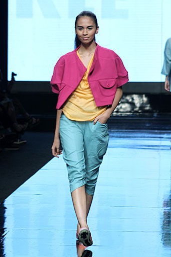 Kleting Titis Wigati for mazda2 Stylish. Jakarta Fashion Week 2012 at Pacific Place Ground Floor. Jakarta. [Foto: Mohammad Abduh/Wolipop]