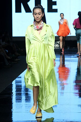 Kleting Titis Wigati for mazda2 Stylish. Jakarta Fashion Week 2012 at Pacific Place Ground Floor. Jakarta. [Foto: Mohammad Abduh/Wolipop]