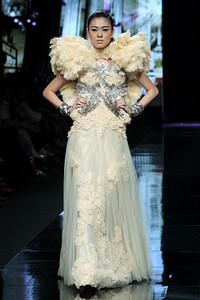 Danny Satriadi for Mazda MX-5 Magnificent. Jakarta Fashion Week 2012 at Pacific Place Ground Floor. Jakarta. [Foto: Mohammad Abduh/Wolipop]