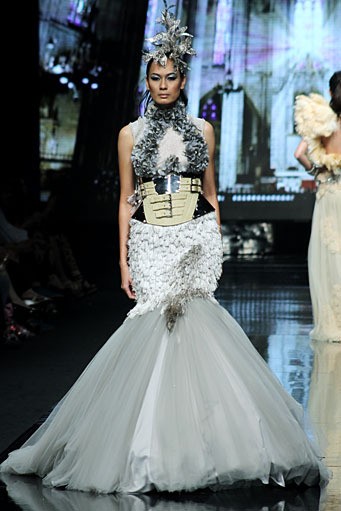 Danny Satriadi for Mazda MX-5 Magnificent. Jakarta Fashion Week 2012 at Pacific Place Ground Floor. Jakarta. [Foto: Mohammad Abduh/Wolipop]