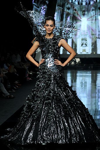 Danny Satriadi for Mazda MX-5 Magnificent. Jakarta Fashion Week 2012 at Pacific Place Ground Floor. Jakarta. [Foto: Mohammad Abduh/Wolipop]