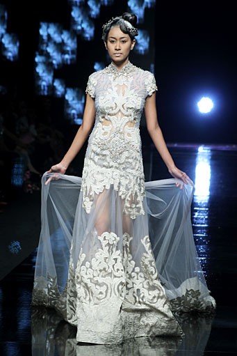 Imelda Kartini Baroque for Mazda8. Jakarta Fashion Week 2012 at Pacific Place Ground Floor. Jakarta. [Foto: Mohammad Abduh/Wolipop]