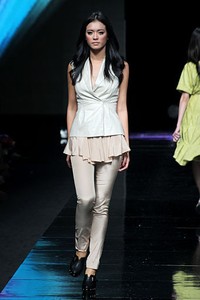 Barli Asmara The Body Shop in Collaboration. Jakarta Fashion Week 2012. Pacific Place. Ground Floor. Jakarta. [Foto: Mohammad Abduh/Wolipop]