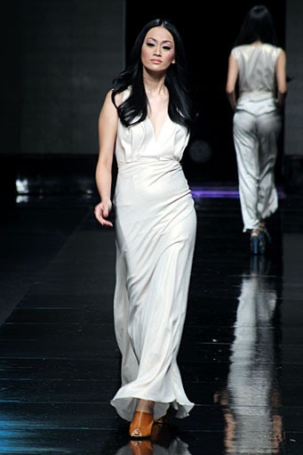 Barli Asmara The Body Shop in Collaboration. Jakarta Fashion Week 2012. Pacific Place. Ground Floor. Jakarta. [Foto: Mohammad Abduh/Wolipop]