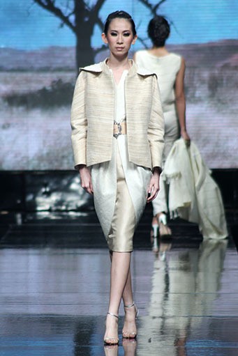 Auguste Soesastro Restu Bumi. Dewi Fashion Knight. Jakarta Fashion Week 2012 at Pacific Place Ground Floor. Jakarta. [Foto: Mohammad Abduh/Wolipop]