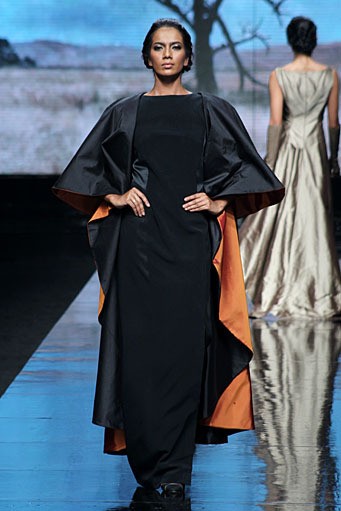 Auguste Soesastro Restu Bumi. Dewi Fashion Knight. Jakarta Fashion Week 2012 at Pacific Place Ground Floor. Jakarta. [Foto: Mohammad Abduh/Wolipop]