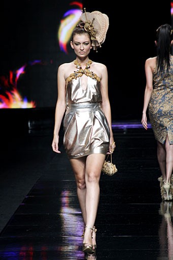 Sally Koeswanto Love, Passion & Lust. Dewi Fashion Knight. Jakarta Fashion Week 2012 at Pacific Place Ground Floor. Jakarta. [Foto: Mohammad Abduh/Wolipop]