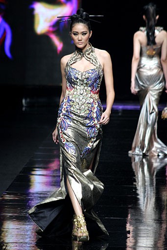 Sally Koeswanto Love, Passion & Lust. Dewi Fashion Knight. Jakarta Fashion Week 2012 at Pacific Place Ground Floor. Jakarta. [Foto: Mohammad Abduh/Wolipop]