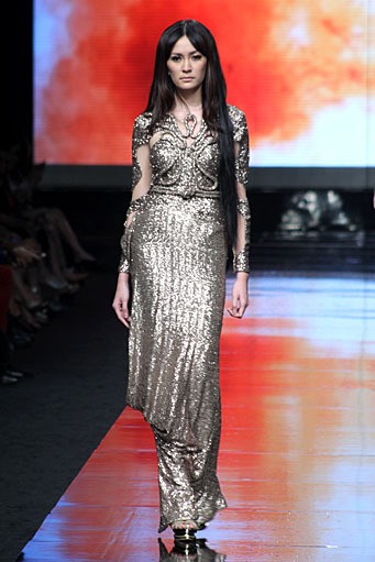 Sapto Djojokartiko Sang Radeng Girah Dewi Fashion Knight. Jakarta Fashion Week 2012 at Pacific Place Ground Floor. Jakarta. [Foto: Mohammad Abduh/Wolipop]