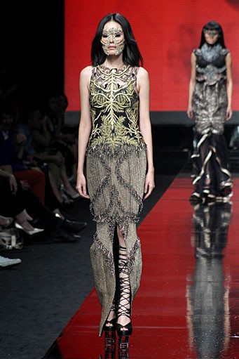 Sapto Djojokartiko Sang Radeng Girah Dewi Fashion Knight. Jakarta Fashion Week 2012 at Pacific Place Ground Floor. Jakarta. [Foto: Mohammad Abduh/Wolipop]