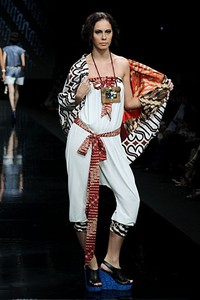 Albert Ferdy Sibarani Office Goddess. Lomba Perancang Mode 2011. Jakarta Fashion Week 2012 at Pacific Place Ground Floor. Jakarta. [Foto: Mohammad Abduh/Wolipop]