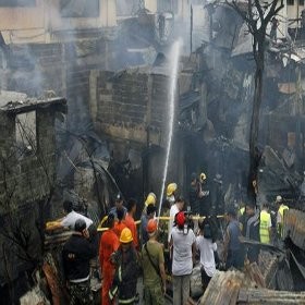  13 Orang Tewas Saat Pesawat Jatuh di Pemukiman Kumuh Filipina