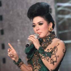 Ini Dia Tanggapan Syahrini untuk Orang yang Membencinya