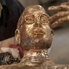 Steve Jobs Diabadikan Lewat Patung Seberat 220 Kg