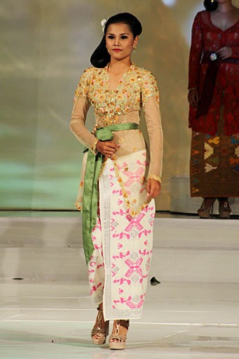 Jakarta, Indonesia - 23 November. Ramli 36 Tahun Berkarya at Ballroom Hotel Shangri-La. 23 November 2011. Jakarta. [Foto: Mohammad Abduh/Wolipop]