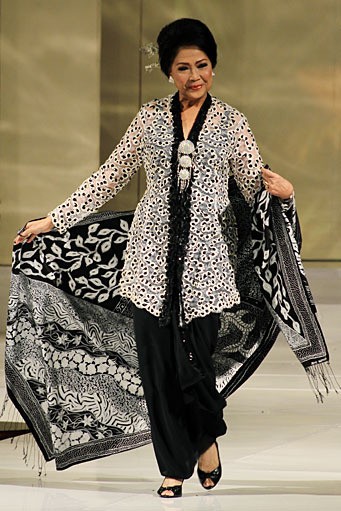 Jakarta, Indonesia - 23 November. Ramli 36 Tahun Berkarya at Ballroom Hotel Shangri-La. 23 November 2011. Jakarta. [Foto: Mohammad Abduh/Wolipop]