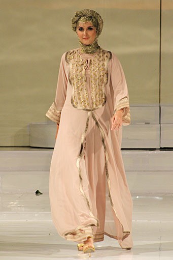 Jakarta, Indonesia - 23 November. Ramli 36 Tahun Berkarya at Ballroom Hotel Shangri-La. 23 November 2011. Jakarta. [Foto: Mohammad Abduh/Wolipop]