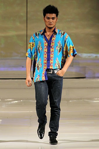 Jakarta, Indonesia - 23 November. Ramli 36 Tahun Berkarya at Ballroom Hotel Shangri-La. 23 November 2011. Jakarta. [Foto: Mohammad Abduh/Wolipop]