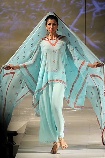 Jakarta, Indonesia - 23 November. Ramli 36 Tahun Berkarya at Ballroom Hotel Shangri-La. 23 November 2011. Jakarta. [Foto: Mohammad Abduh/Wolipop]